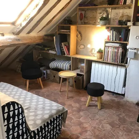 Sous Les Toits De Grands Boulevards Apartment *